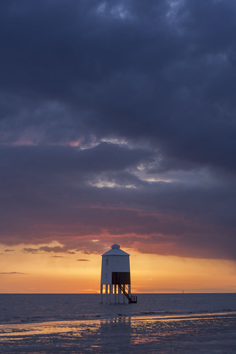 lighthouse burnham sunset