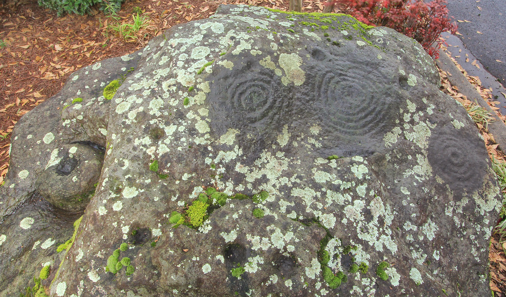 Sprayberry Rock, Prehistoric Petroglyphs, Cobb County, Georgia 2