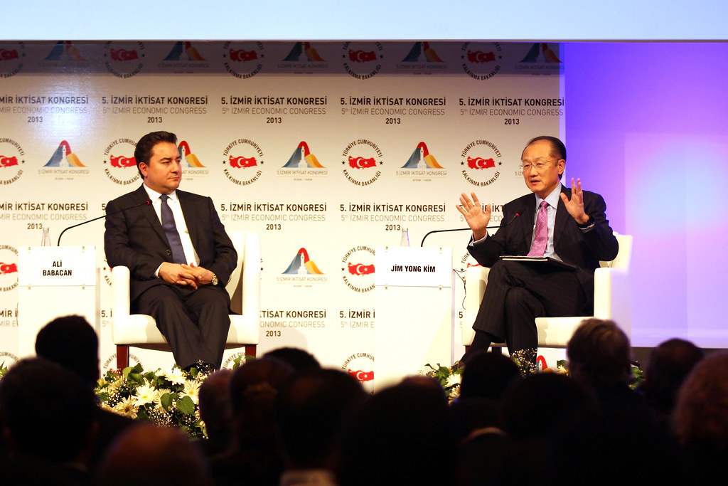 World Bank Group President Jim Yong Kim (right) and Deputy Prime Minister of Turkey Ali Babacan