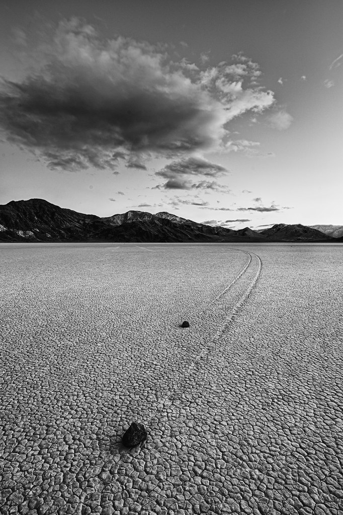 Devil's Racetrack, Death Valley National Park, California | Flickr