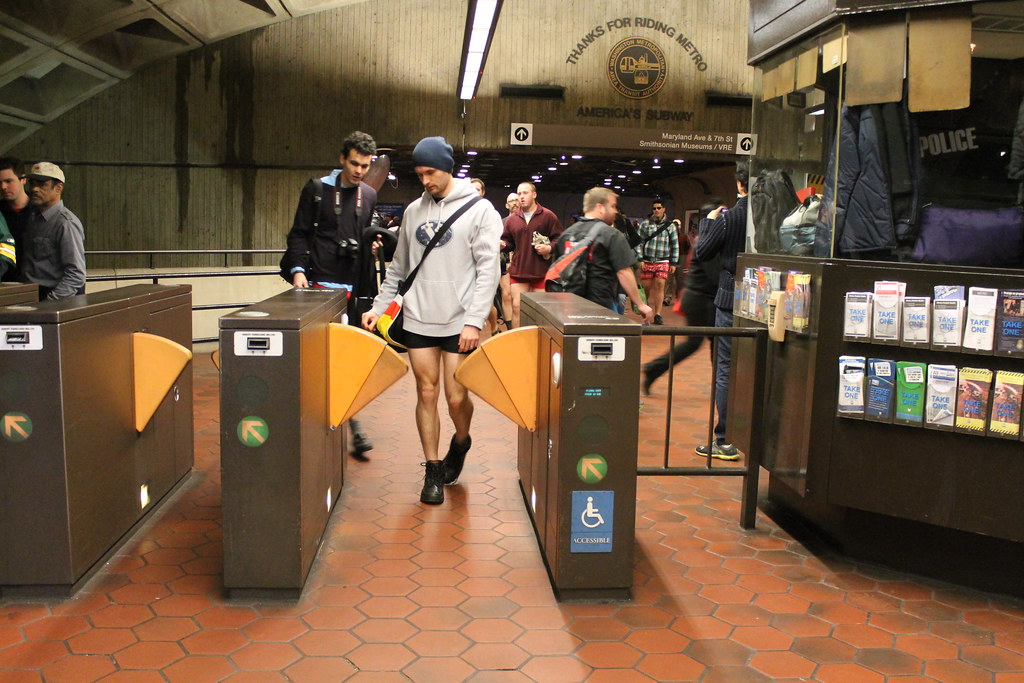 Arrival9.NoPantsRide.WMATA.L'EnfantPlaza.SW.WDC.12January2… | Flickr