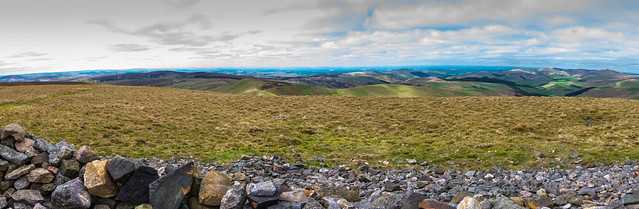 2015 05MAY14 WINDY GYLE- LOOKING INTO SCOTLAND
