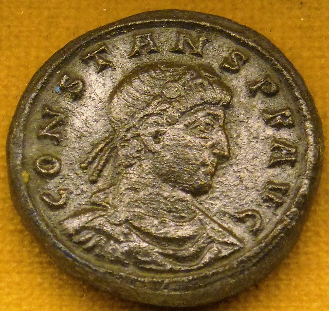 Coin with head of emperor Constant (340-347 AD) - Naples, Archaeological Museum