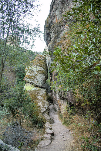Bear Gulch Hike by RuggyBearLA, Waking with the sunrise at Pinnacles Camp, I packed up camp and headed up to Bear Gulch at Pinnacles