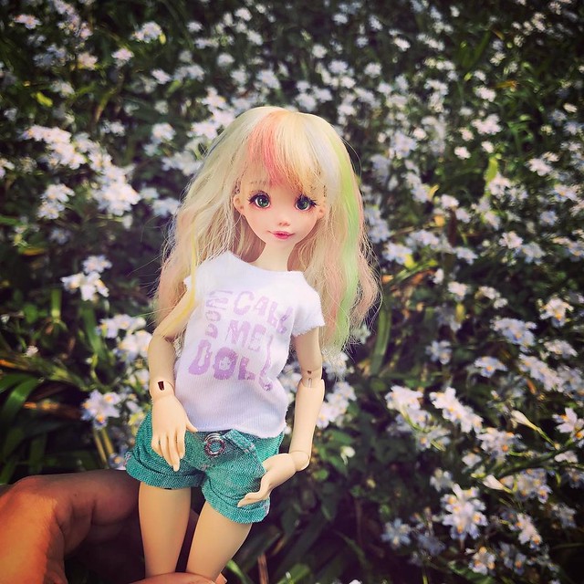 Momonita had her flower picture too! 🌺⛩ soon will be back to work, meanwhile enjoying the last days of vacation 😊👍✨   ..... #doll #artisdoll #tokyo #ateliermomoni #momonita