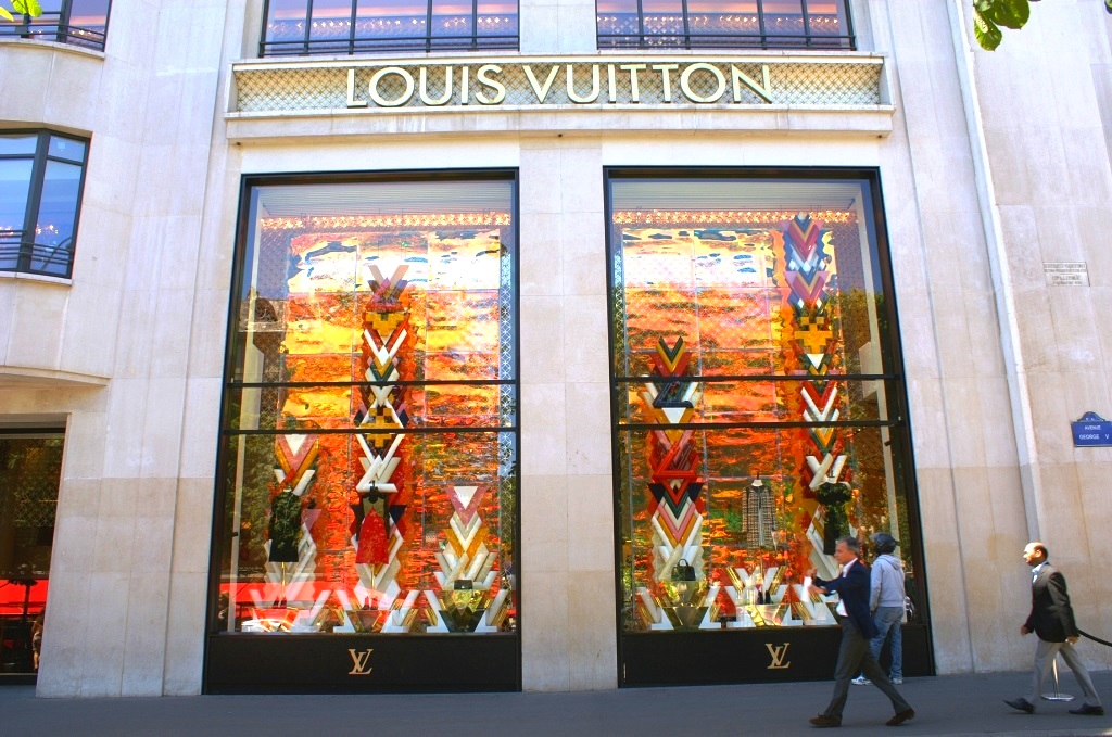 PICT0520/Paris City/Champs Elysées/Magasin Louis Vuitton