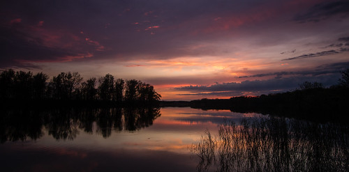 2017 april kevinpovenz ottawacounty ottawa ottawacountyparks thebendarea evening sunset clouds water pond lake reflection color canon7dmarkii sigma1020