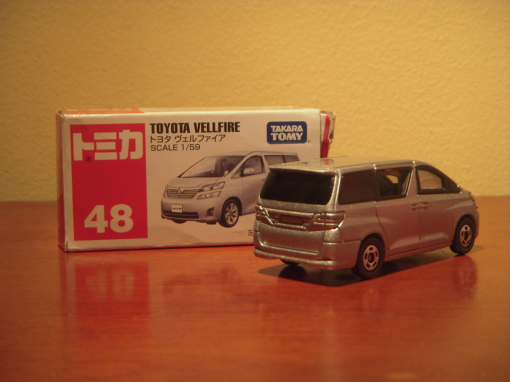 Miniature Car Takara Tomy Tomica ‡‚48 Toyota VELLFIRE box 