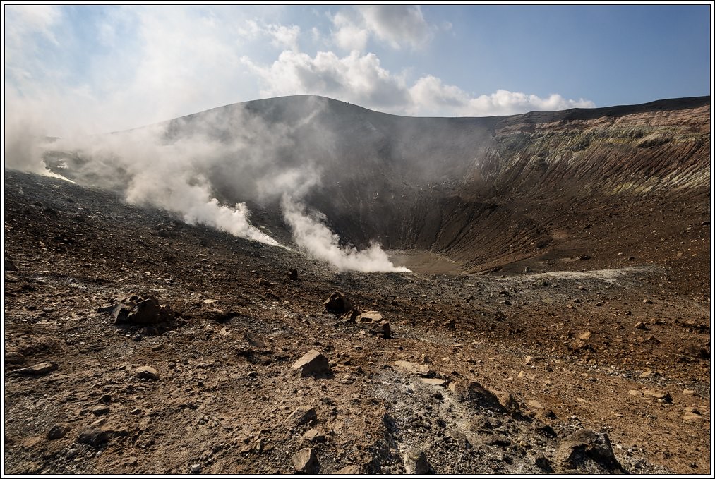 Cratere | Vulcano, Sicily | Jos Dielis | Flickr