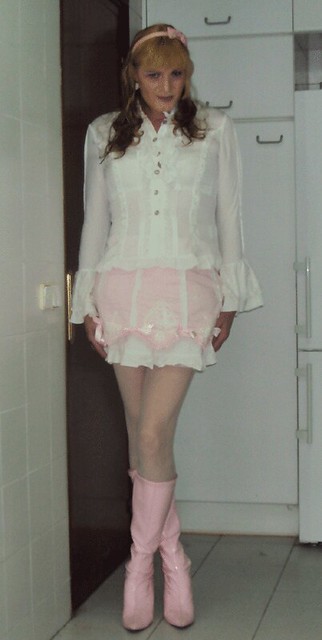 227. Sissy Brolita