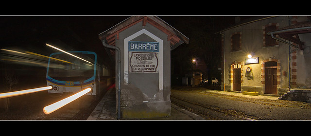 Sur les chemins de fer de Provence : train du soir en gare de Barrême