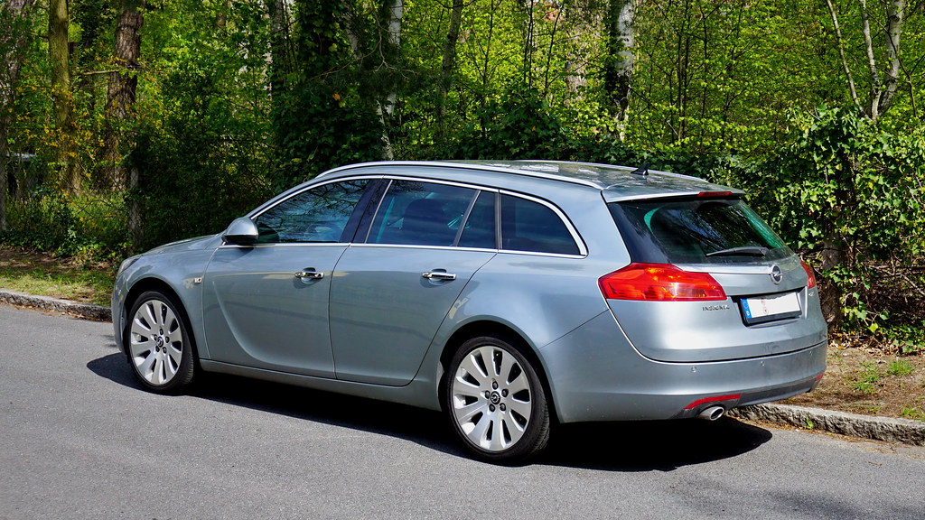 Image of Opel Insignia Sports Tourer 2010
