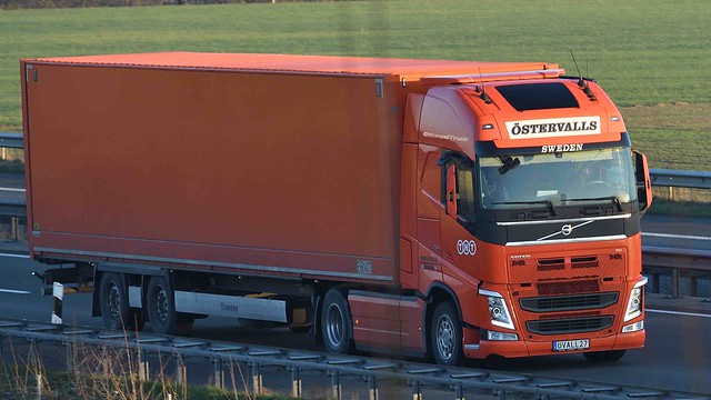 S - Östervalls > TNT < Volvo FH 420 GL04