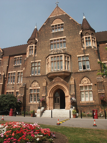 St Dunstan’s College Main Entrance