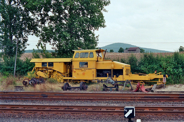 HEG: Gleisstopfmaschine in Schenklengsfeld