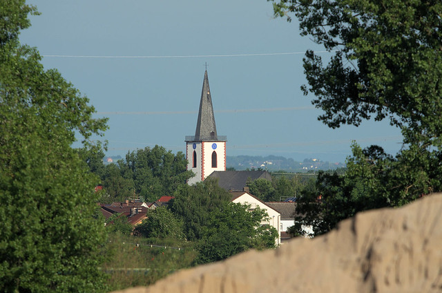 20130616 Blick auf den Dornheimer Kirchturm - Weilerhof - Kiesgrube Dreher 3662