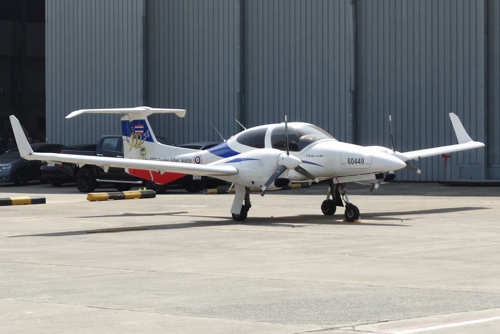 RTAF / Diamond DA42 (B.F20) | Flickr
