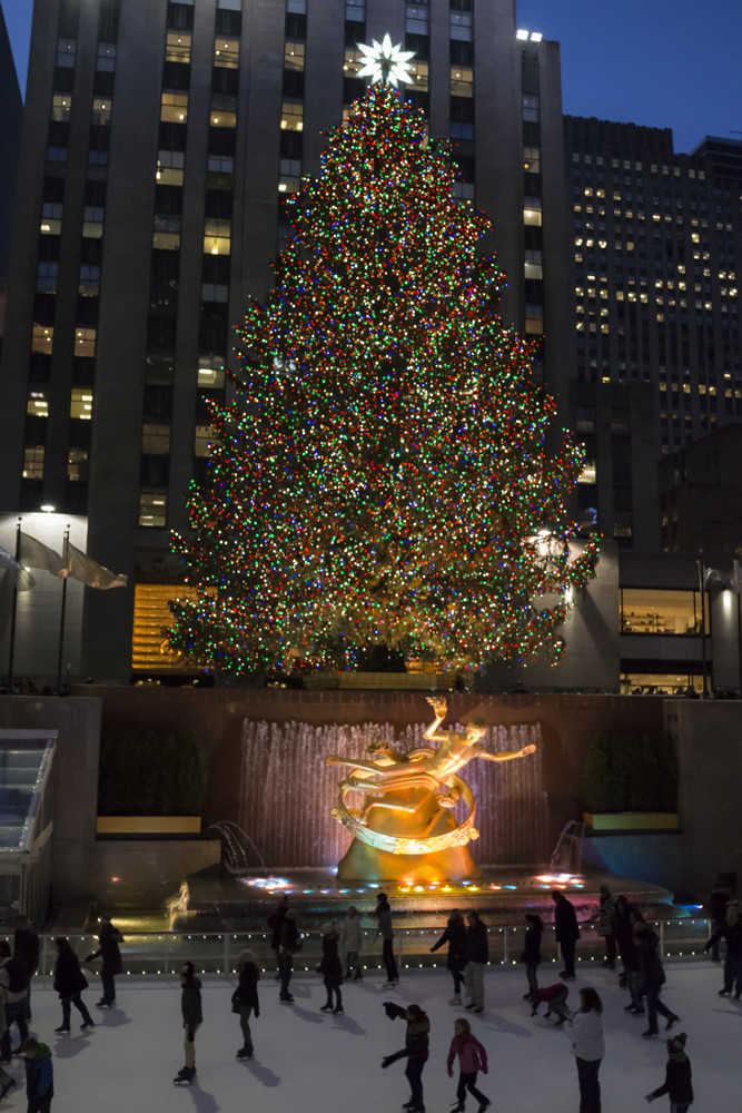 Christmas tree at Rockefeller Center, New York City | Flickr