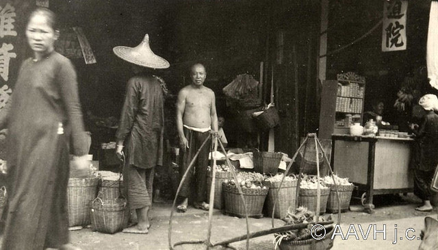 Một cửa tiệm ở Cholon năm 1925