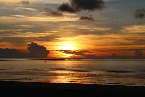ocean sunset sea sky orange sun beach water yellow clouds asia malaysia borneo sabah papar