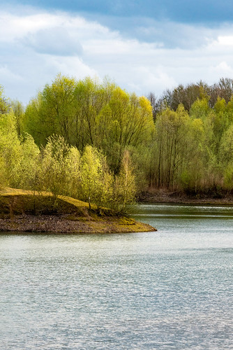 landscape spring lake 135mm nikon eseries