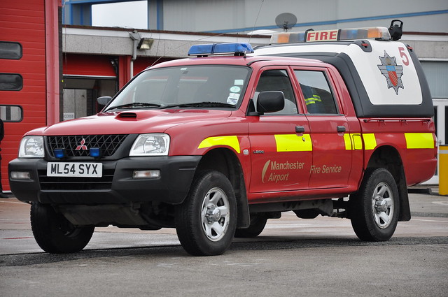 Manchester Airport Fire & Rescue Service 2004 Mitsubishi L200 4x4 Truckman RT ML54SYX