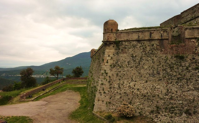 citadelle de Bellegarde, Le Perthus
