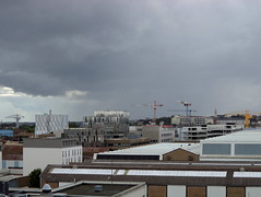 Stéréolux, La Fabrique et les grues Titan depuis le toit de l'école d'architecture