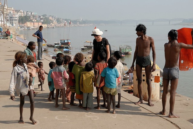 Foreigners are easy targets for the begging kids [Varanasi / India]