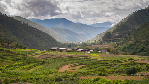 green broadcast clouds landscape bhutan hike valley stormysky punakha dramainthesky khamsumyuleynamgyelchorten
