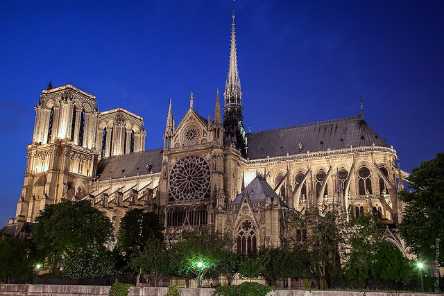Notre Dame de Paris: un paseo nocturno