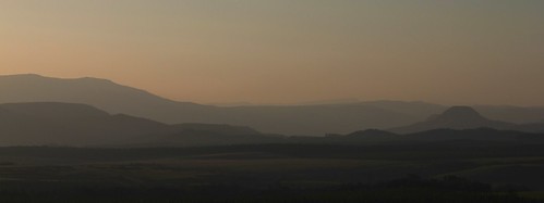 africa sunset sunlight sol fog landscape southafrica atardecer paisaje afrika hazy mpumalanga drakensberg drakensberge suidafrika sudáfrica dragonmountains drakensbergrange drakensberescarpment