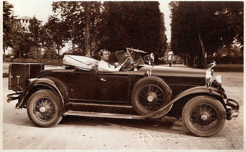 Nerio Bernardi in his car