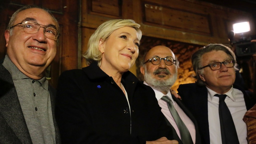 Marine Le Pen promet de cesser l’aide à l’Ukraine en cas d’élection