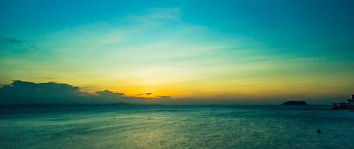 ocean longexposure travel blue sunset green beach yellow night colorful dusk dramatic tranquility serenity malaysia bluehour seashore johor clearsky mersing colorfulsky my pulaurawa rawaisland rawasafaris alangsrawa