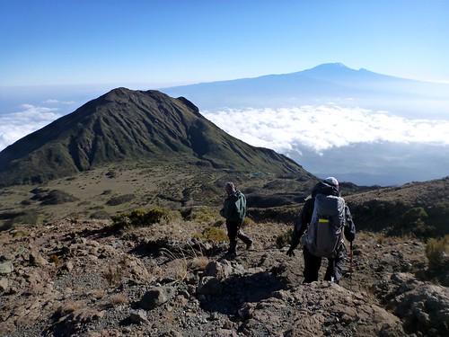 mountmeru tanzania volcanoes trekking arushanationalpark kilimanjaro