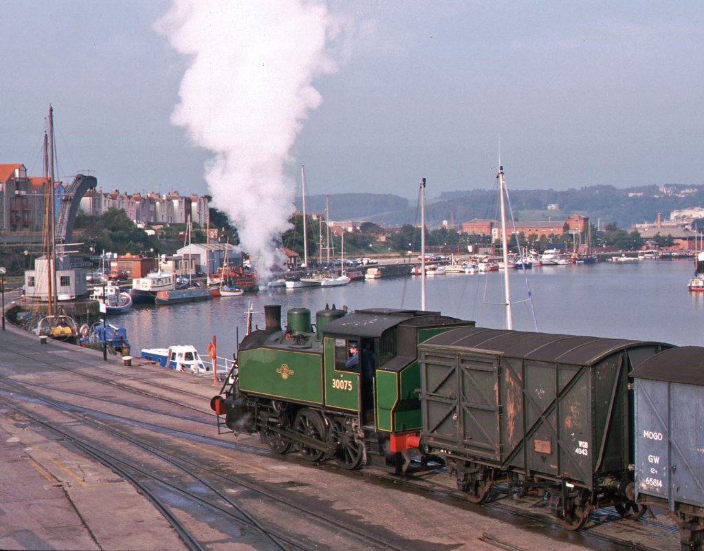 30075 departing from Bristol Docks on 27th September 1997 | Flickr