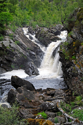 water scotland highland rogiefalls
