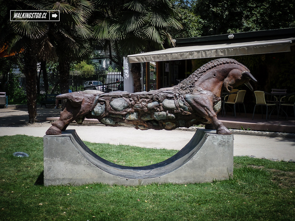Parque de las Esculturas de Providencia en Santiago de Chile, Museo al aire libre inaugurado el 17 de diciembre de 1986 / Av. Santa María 2201.