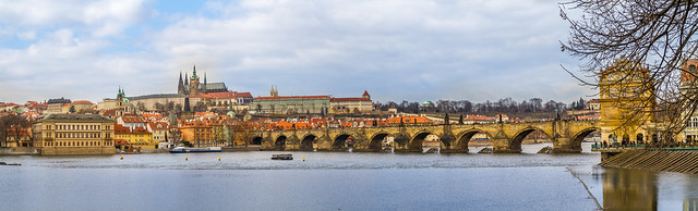 Charles Bridge/Prague Castle