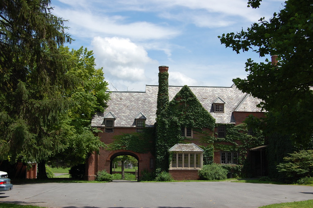The Case Mansion Auburn, NY Another section of the very … Flickr