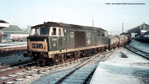 britishrail beyerpeacock hymek class35 d7002 dieselhydraulic freight chippenham wiltshire train railway locomotive railroad