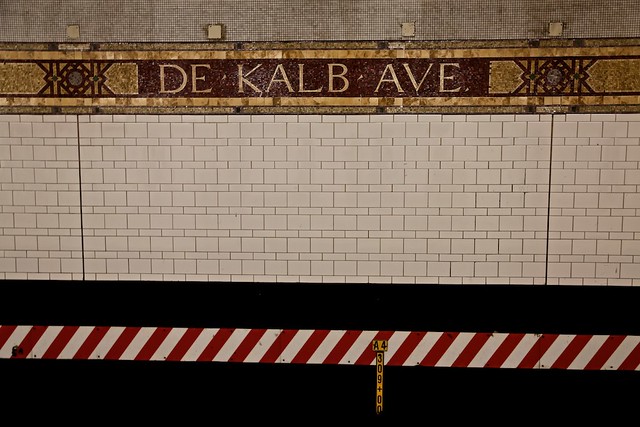 MTA - De Kalb Ave