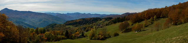 Autumn colors: Italian Apennines.