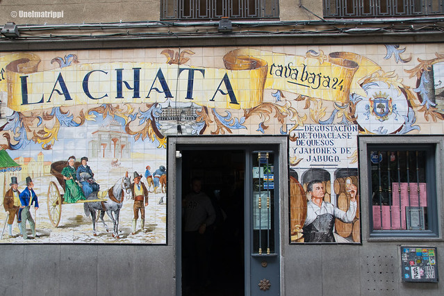 La Chata -nimisen ravintolan kyltti