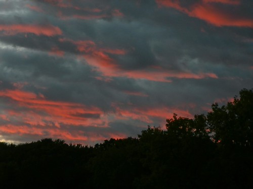 Sunset by pecooper98362, A nice ending to the day.
sunset massachusetts westspringfield ahobblingaday