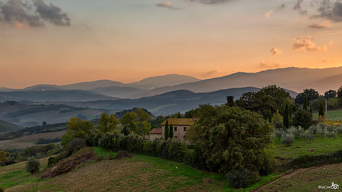 Landscape at twilight in Tuscany by BraCom (Bram), <b><a href="http://xplor-stats.com/index.php?id=39669415@N05&mod=history" rel="nofollow">Explore