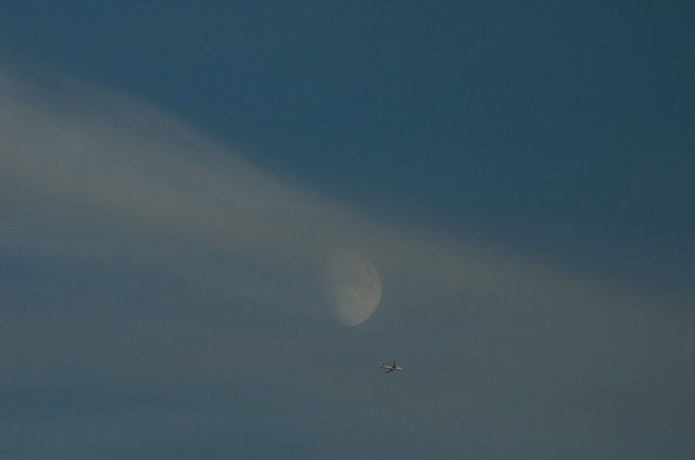 Cloud stream, Moon and Jet 12 Dec 2013
