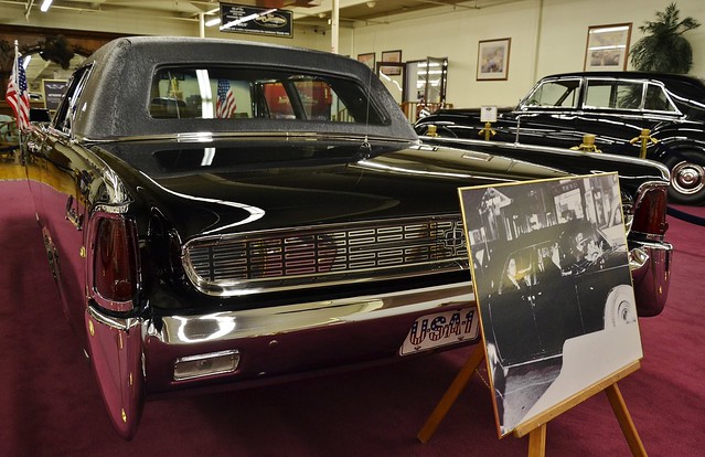 1962 Lincoln Continental Towne Limousine (by Hess & Eisenhardt)