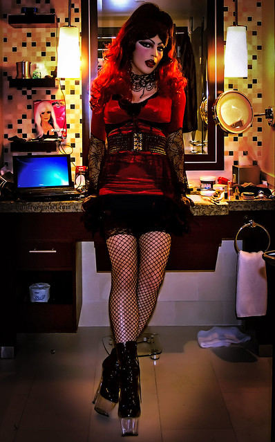 Redhead Gothic vampiress